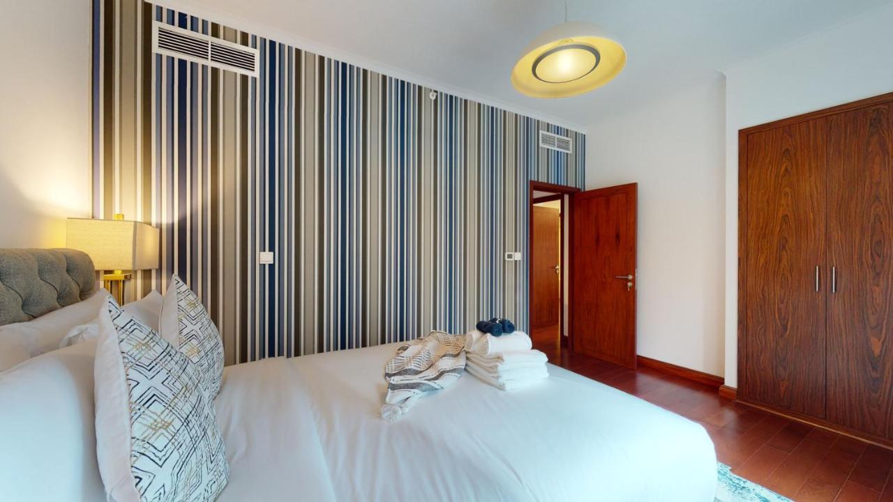 Apartment Stylish 2-bed Apt Burj Khalifa And Fountain Views Dubai